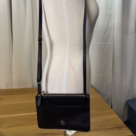 Radley London Crossbody Black Leather Pockets Zip top Bag great organization - Picture 14 of 14